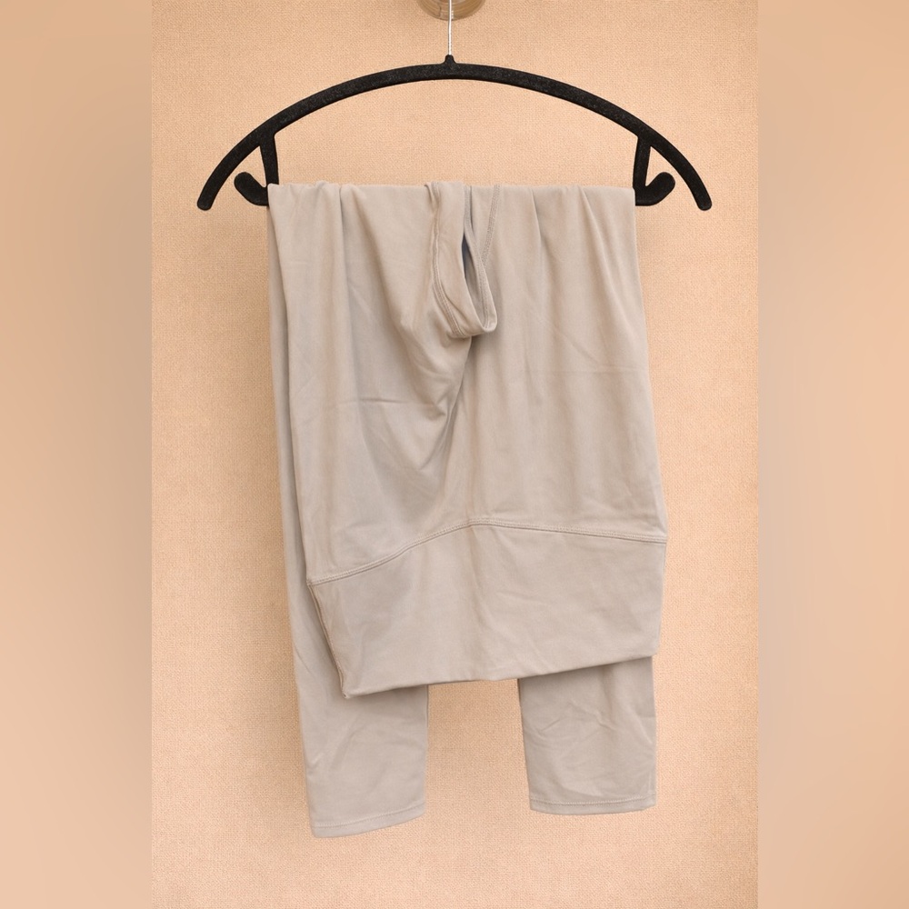 Light Gray/Taupe Brown Leggings, Large. Worn once. Like new.